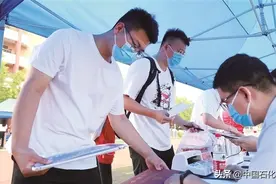 胜利油田2022年首批新员工报到图片