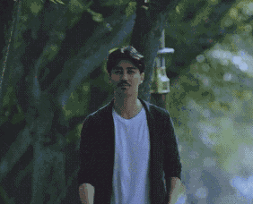 为骂人学腹语，同时交往富商与男神，清纯的b面是疯批？