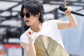 华晨宇武汉演唱会首日开唱园博园人山人海，港台海外歌迷千里回家图片