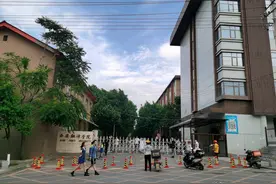 黄科升达三全西亚斯，河南民办分数高，哪些考生适合报民办学校？图片