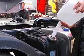 车用尿素是干什么的，汽车还需要加尿素吗？图片