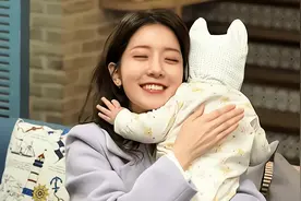 妻子送走母亲接来婆婆，丈夫得知后气急败坏：你妈带孩子是帮你图片