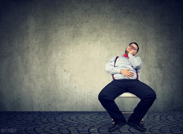 没有安全感的男生是什么样的,一个不成熟的男人,大多会有这4个显著