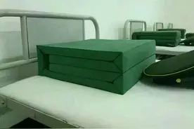整理内务 --- 叠被子图片