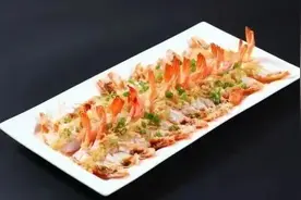 蒜蓉虾的做法，加上这一物，好吃好看又好做！图片