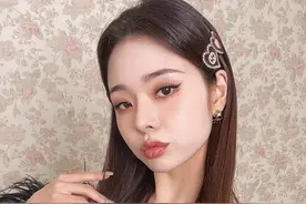 三个男人同时为她着迷，爆红的宋智雅真的是魅力无限吗？图片