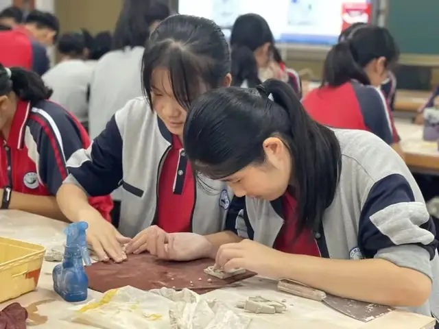 Ϋ´̨ѧУ̬ѧУƷʽ֮ḻʵĳл