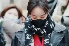 春晚联排明星私服秀：易烊千玺节俭穿旧衣，包贝尔颖儿撞衫图片
