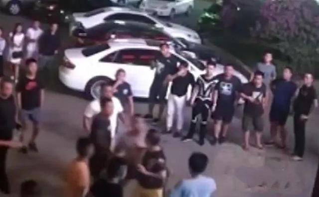云南黑帮奥特曼军团，入帮必须熟知奥特曼全家，如果不信光就打你