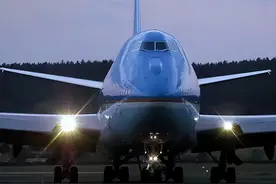 空军一号为啥很牛？光造价就高达52亿，堪比一艘核航母图片