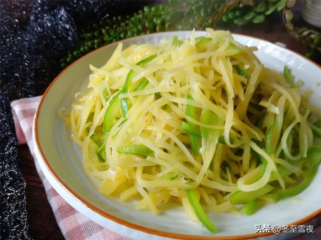 2月4日立春吃春饼，春饼最简单做法，8道卷春饼配菜，咬春纳福
