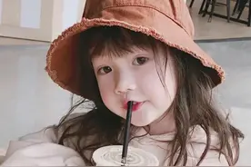 检查时两个医院都说是儿子，结果生出来的是个女孩，太失望了图片