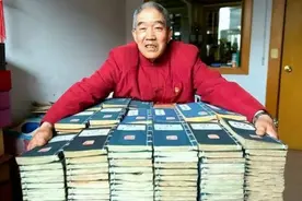 山西农民苦练书法50年，8年临摹完四大名著，却被专家痛批无意义图片