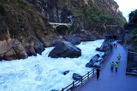 郭进拴｜虎跳峡探险图片
