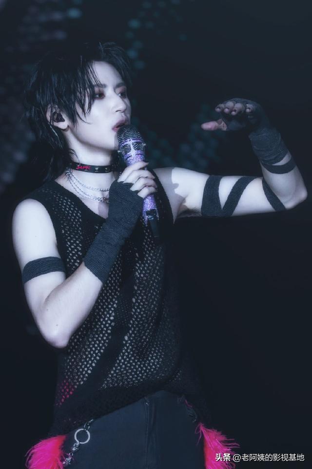 ˵תսקRapperС𶹣һƵ
