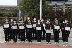 尊重劳动价值 树立劳动典型——华山中学开展2022年劳动教育月手抄报比赛图片