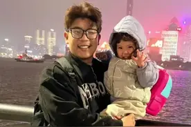 广东小伙和美国美女网恋，生一混血娃，女儿太漂亮被质疑不是亲生图片