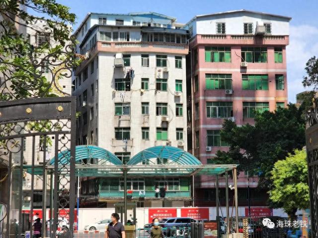 叠彩园：我承认打不过逸景翠园，但我户型好