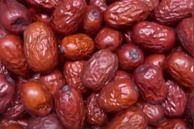 红枣不要直接吃了，像我这样三蒸三晾，补血赛阿胶，营养更健康图片