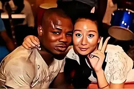 一夫多妻的非洲部落，男子都没有门牙，只有一个妻子会被看不起图片