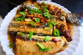 3月，抓紧吃“开春第一鲜”针亮鱼，比鲅鱼嫩，比带鱼鲜，太香了图片