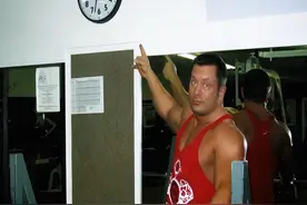 中医有多神奇？美国健美教练瘫痪10年，针灸9000多针后奇迹康复图片