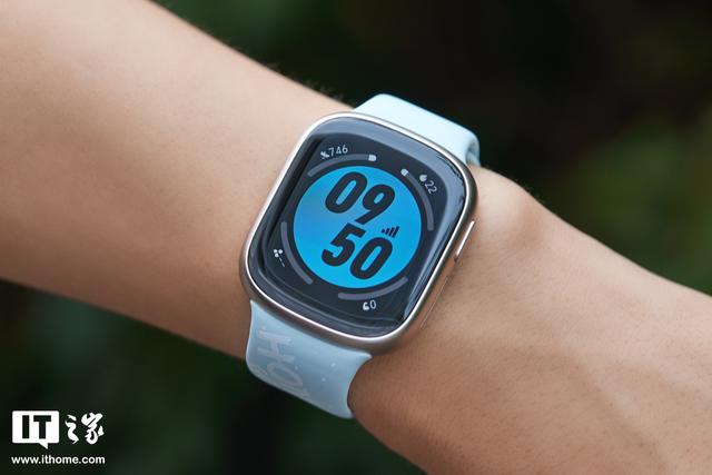 ��ҫ�ֱ� 4 ���飺��һ��˫����+����������+��999 Ԫ��= �����