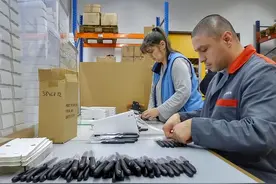 这8个国家的职业工人都是“高收入”人群，待遇媲美公务员图片