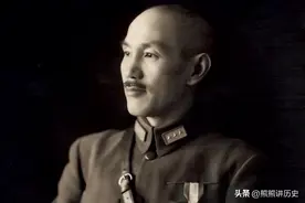 是哪两位国军大佬，没有起义，也没有投降，但却受到高规格的待遇图片