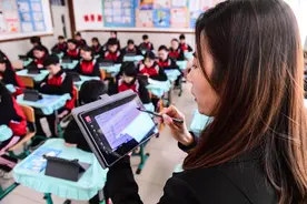 智慧课堂来了AI老师 传统教学有了新模式图片