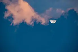 中国最好的月色，被唐代诗人写绝了，句句唯美，令人心醉！图片