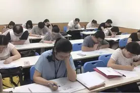 大学生因交过社保，和教师编制擦肩而过，原来考编还查这些图片