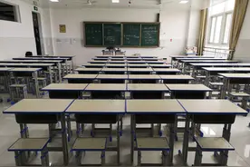 你和你同桌做过最刺激的事是什么？图片