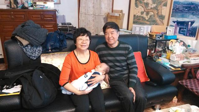 孙子与外孙同时出世，我选择了帮忙带外孙，从此没人叫我奶奶