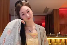 女排美女副攻手晒照！胸口纹身太抢镜，30岁住北京四合院至今单身图片