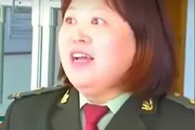 拉3000箱苹果走绿通，被收4398元过路费，女站长：他不配合检查。图片