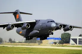 抵达塞尔维亚，战略空军投送的基石运20，到底是怎样的一架飞机？图片