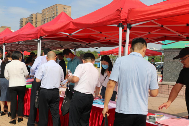 ����������ɽ���������շ�־Ը�߷����Ļ������С����������˳����չ