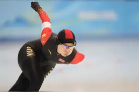 速度滑冰女子1000米中国三人出战吉林省选手李奇时排名14中国最佳图片