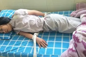 2010年，母亲为了600万亲手将女儿送进精神病院，母亲：我在救她图片