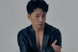 演员段奕宏：草根逆袭影帝，谈到父亲心怀愧疚，余生不辜负王瑾图片