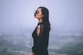 身上有这几个特征的女人，面善心黑，要远离！图片