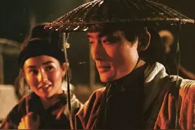 收手吧娄艺潇！别侮辱观众智商了，35岁“肉装金镶玉”雷人又无脑图片