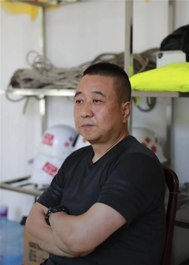 被追捧的“徒步圈顶流”，何以成为中国死亡率最高的“夺命路线”