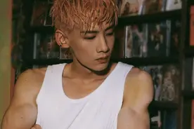 白敬亭恋情后首发文，小号宣传新剧未提感情，工作室被喊话告黑图片