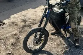 乌克兰“电驴子”大战俄罗斯坦克！乌军最新装备电动自行车亮相图片