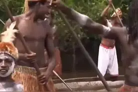 “食人族”的后代阿斯马特人，讲述先辈们“食人”的真正原因图片