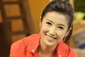 春妮：一婚丁克，二婚嫁刚强为爱高龄产子，所有的一切都“刚好”图片