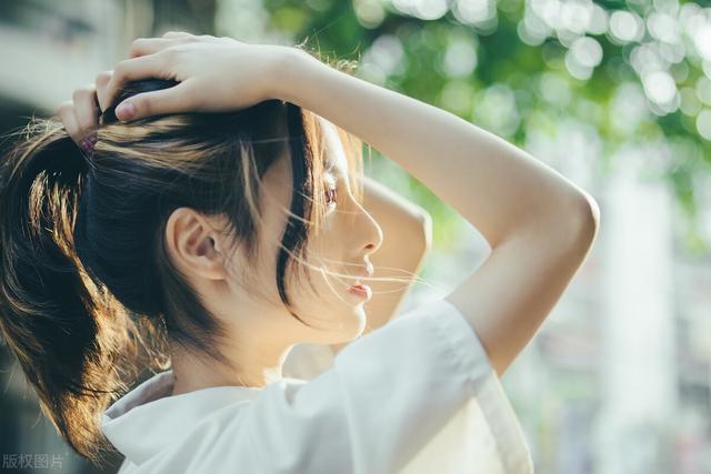 情感故事：20岁美女售楼小姐，我和老男人那段难以启齿的感情经历