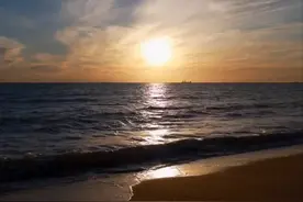 跟随《在水一方》，一起追波逐浪图片